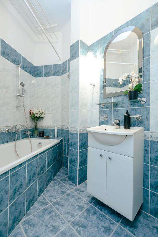 Wilcza 3 Blue - 260 Metrow Od Ambasady Usa - Better Rental Varsavia Esterno foto